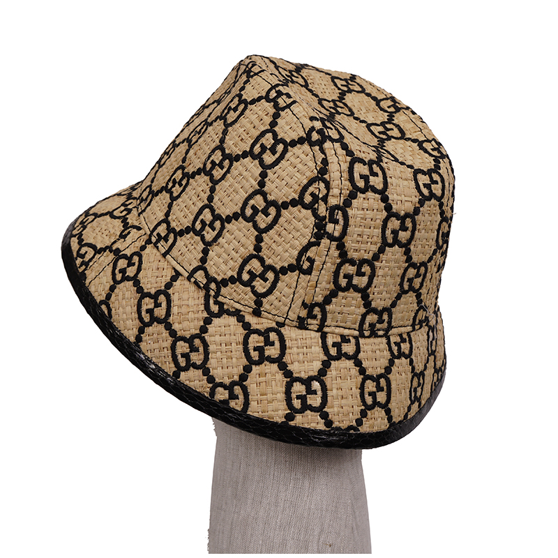 L NEW $750 GUCCI Natural Raffia Straw Black Embroidered GG Logo