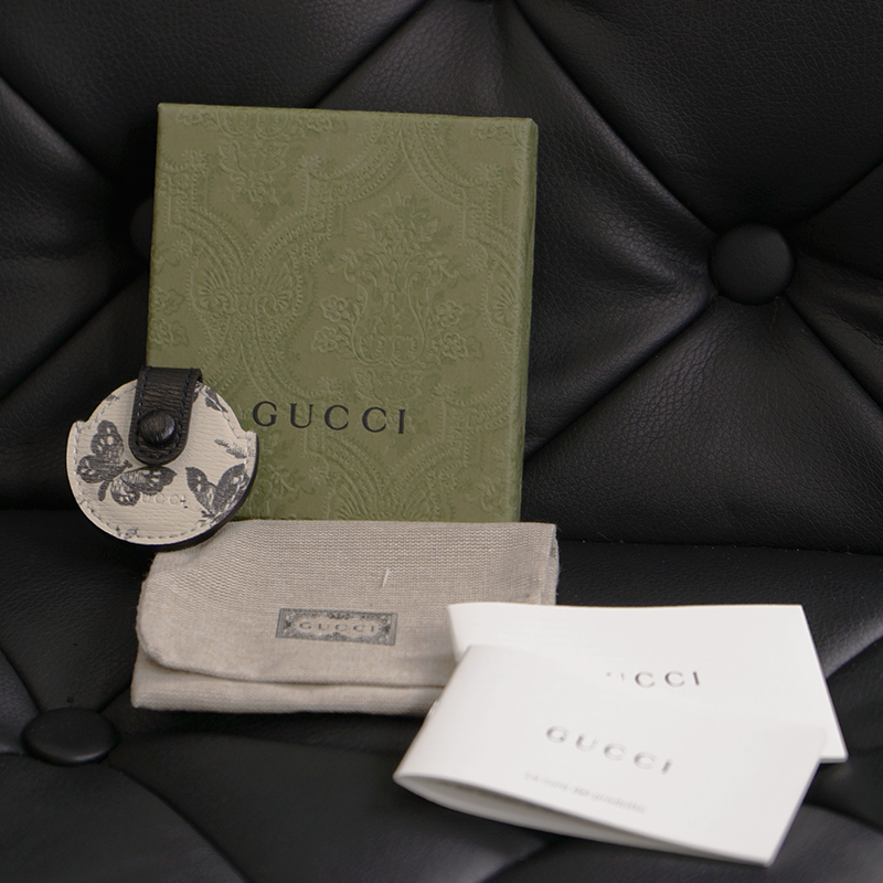 gucci_AIRTAGCASE_butterfly_pat