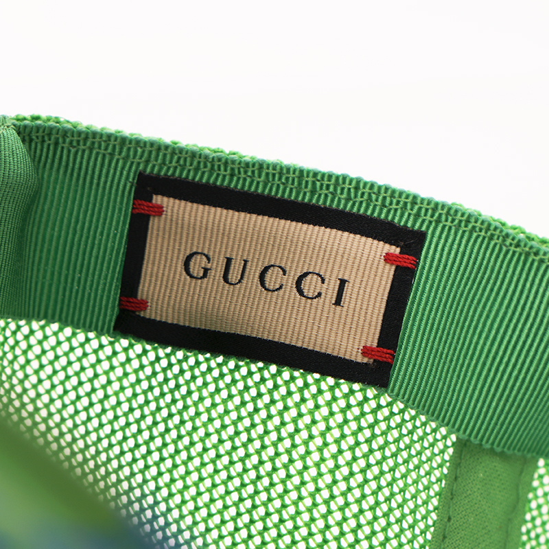GUCCI グリーンレザー バングル M NEW $600 GUCCI Green Perforated Leather GG LOGO Monogram Unisex
