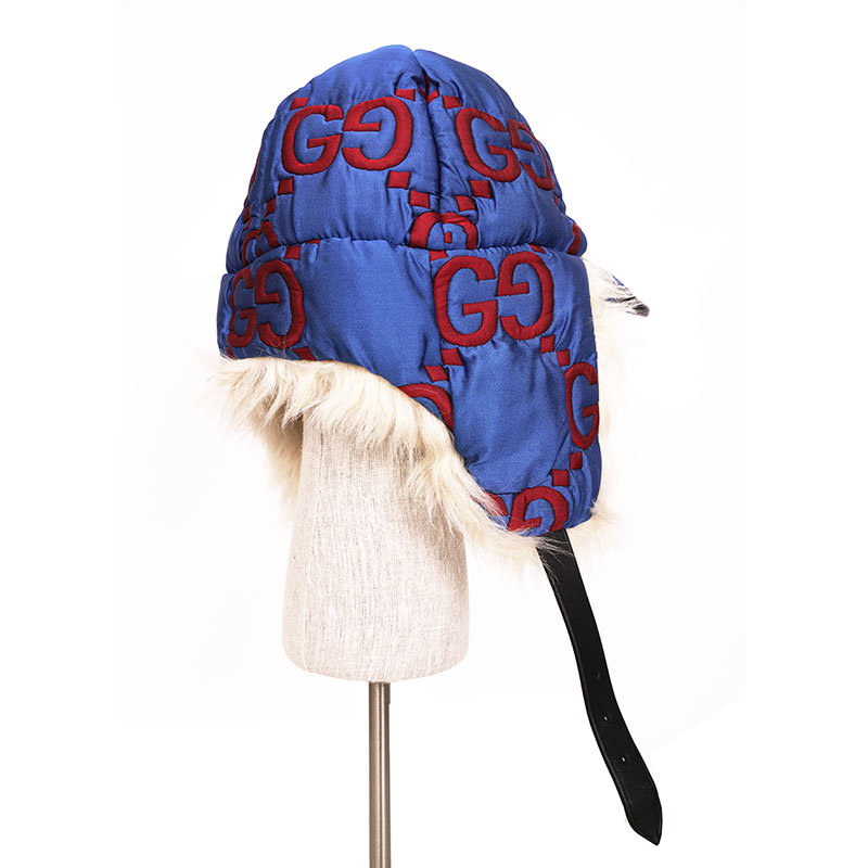 む*ま様 GUCCI GGロゴニット帽 Mサイズ ネイビー/レッド sz S NEW $1,550 GUCCI Blue Quilted Red GG Nylon & SHEARLING EAR