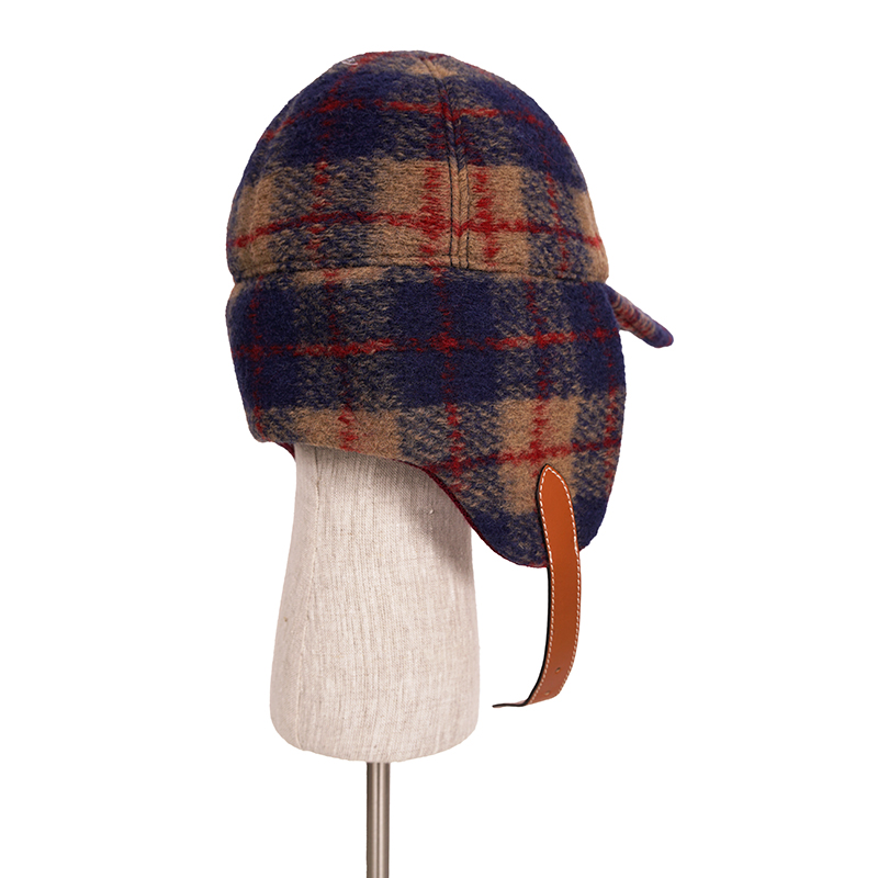 sz S NEW $950 GUCCI Camel Blue Red WOOL PLAID GG Logo FLAP TRAPPER
