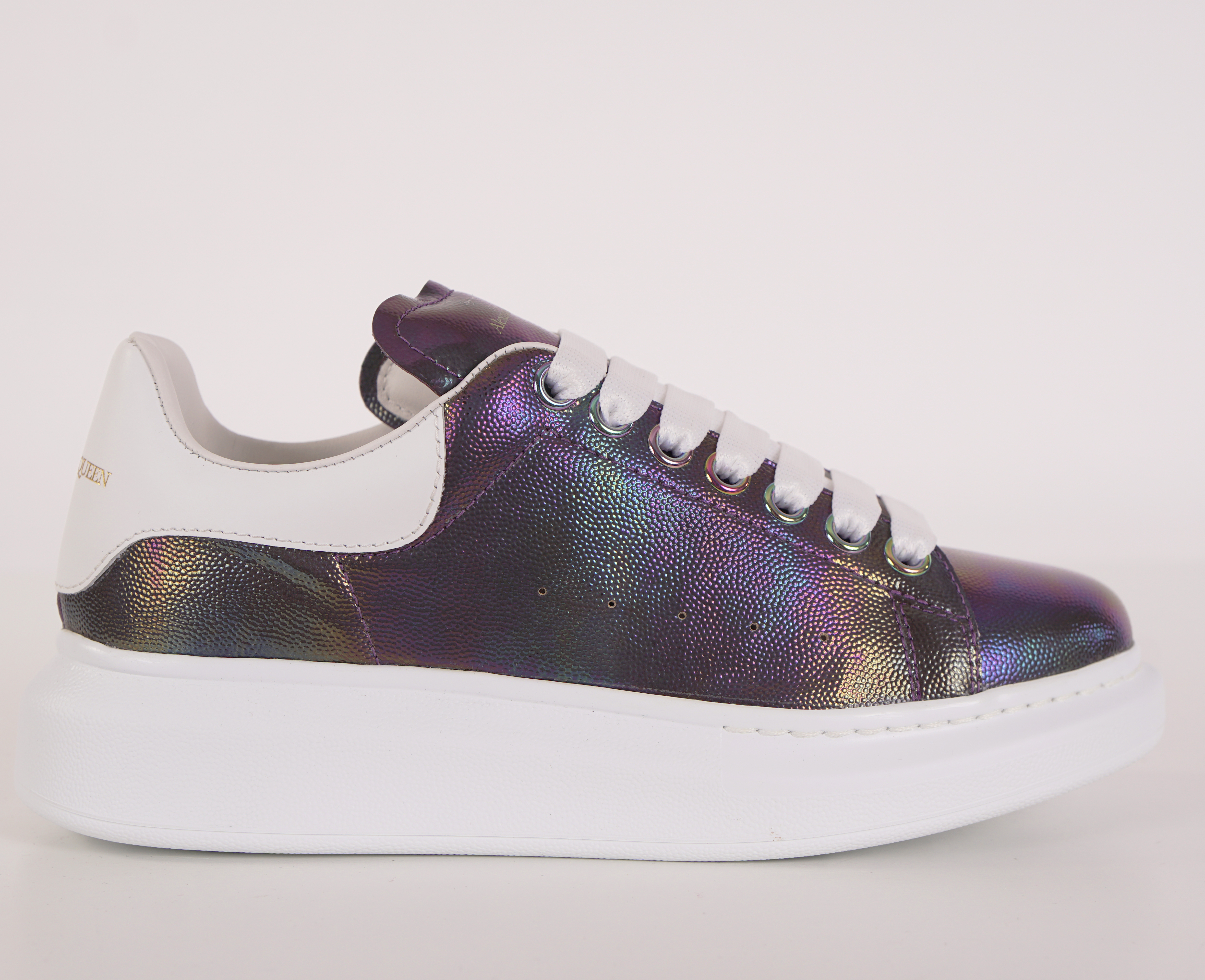 37 NEW $680 ALEXANDER MCQUEEN Petrol STINGRAY LEATHER Iridescent